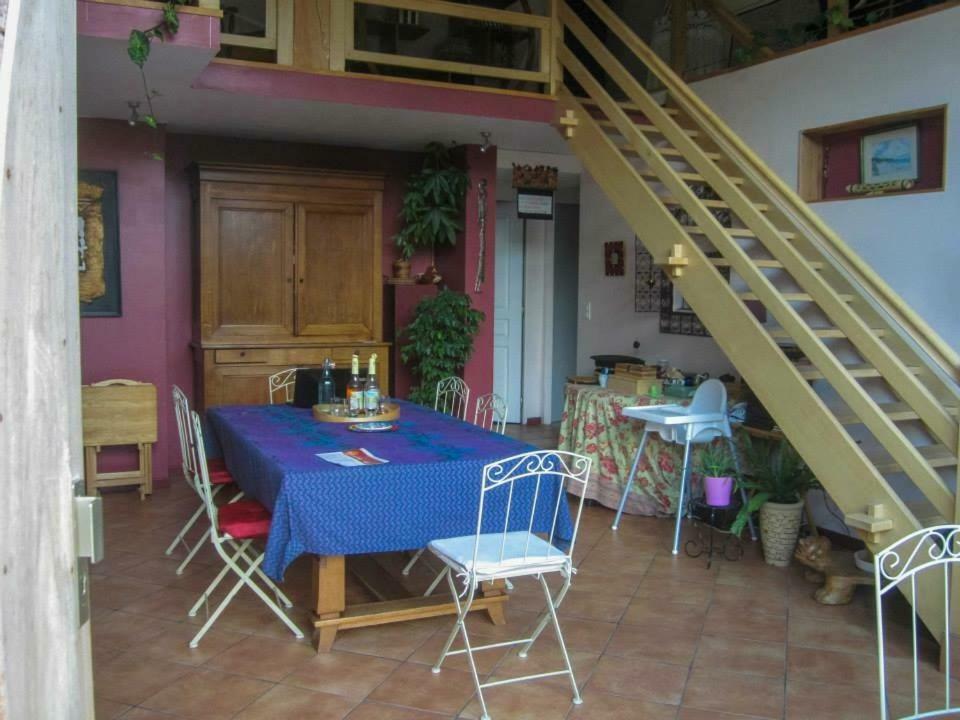 Chambres D'Hotes Le Peyroux Montcel  Exteriör bild
