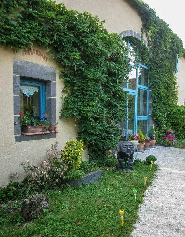 Chambres D'Hotes Le Peyroux Montcel  Exteriör bild