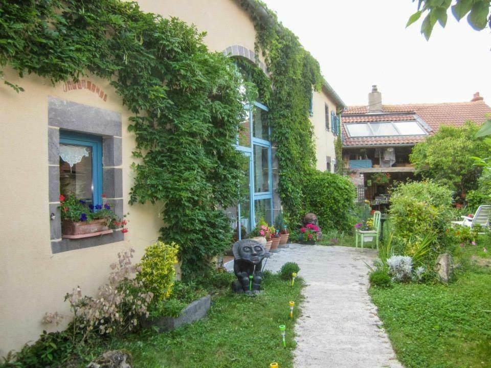 Chambres D'Hotes Le Peyroux Montcel  Exteriör bild